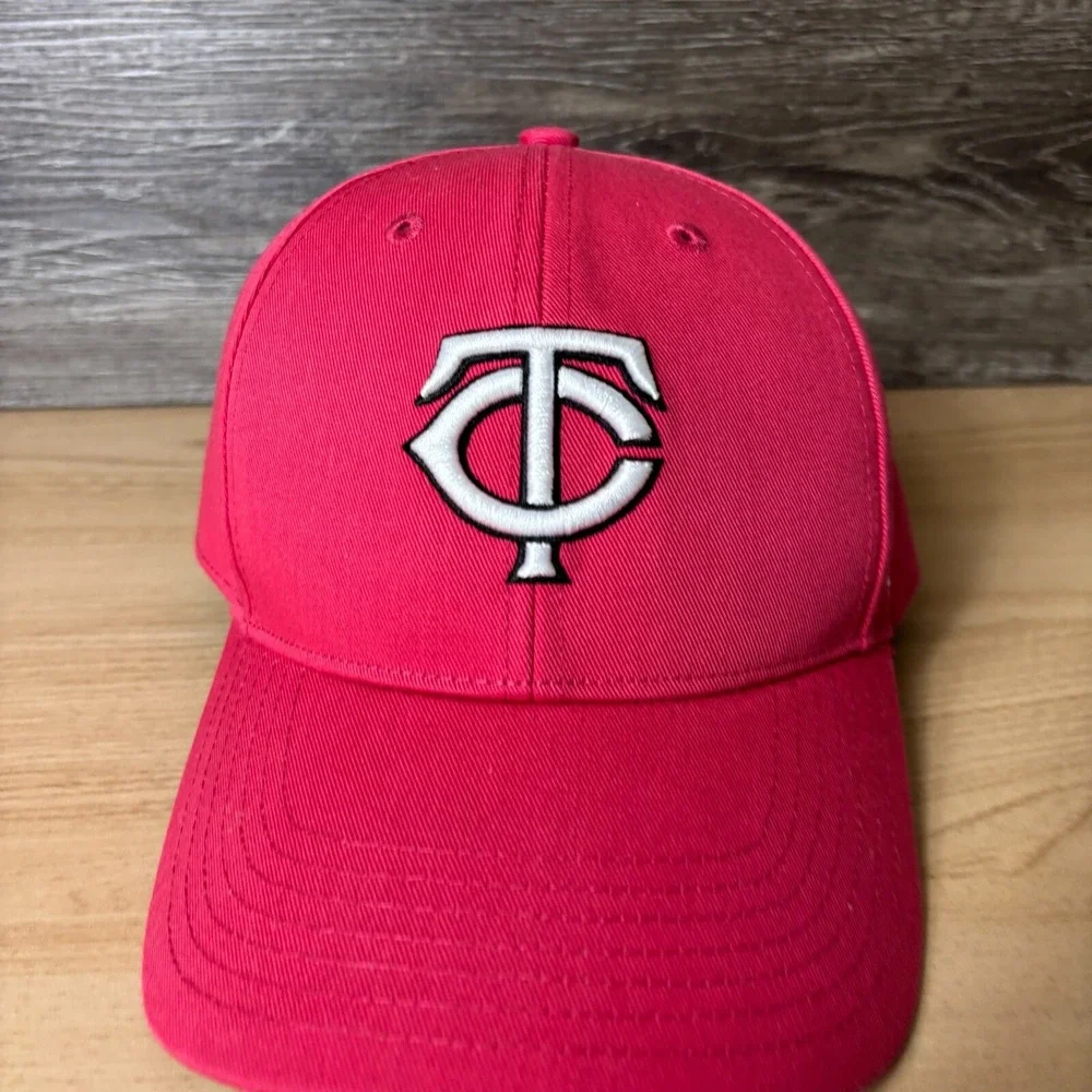 Minnesota Twins Hat Cap Snap Back Pink MLB Baseball Adjustable Girls '47